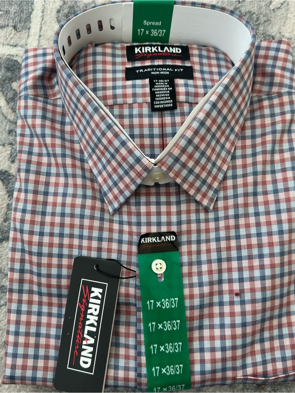 Kirkland Signature NWT Men’s Traditional Fit Shirt Dress Size Spread 17x36/37